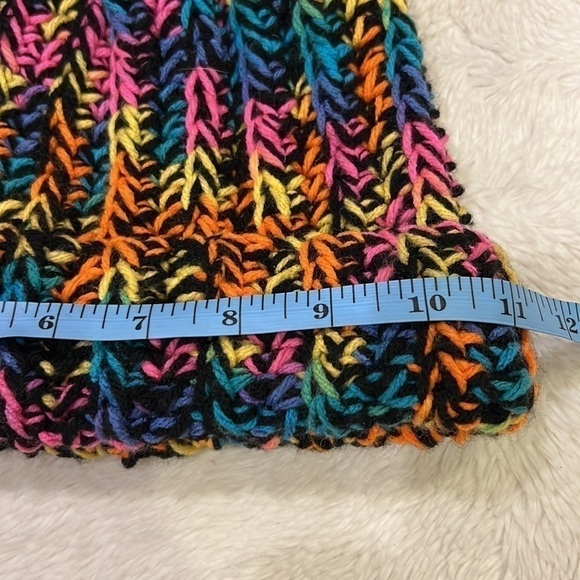PPG Winter hat ponytail bright colors - Picture 4 of 6